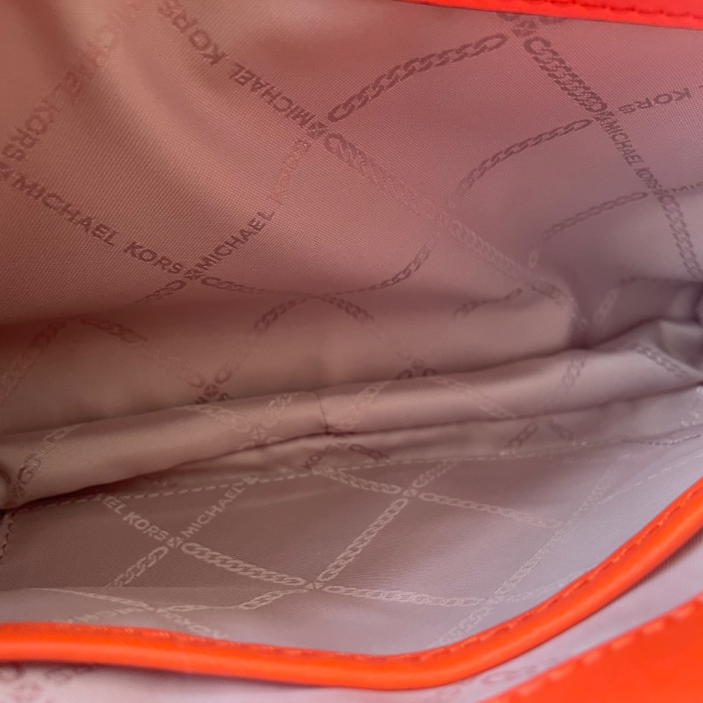 Michael Kors NWT SoHo Shoulder Bag in Clementine - Picture 9 of 13